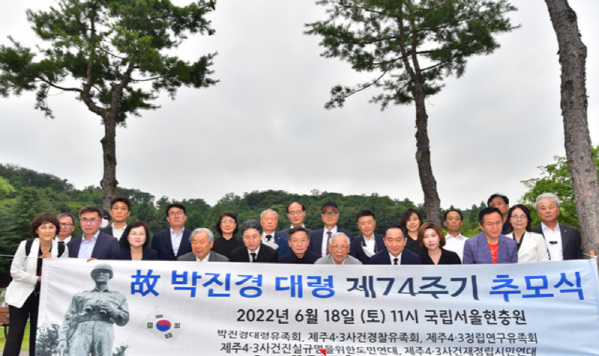 단체사진 - 1[크기변환] 1.png